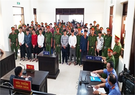 Tuyên án 28 bị cáo vụ nổ súng, truy sát tại tiệm cầm đồ